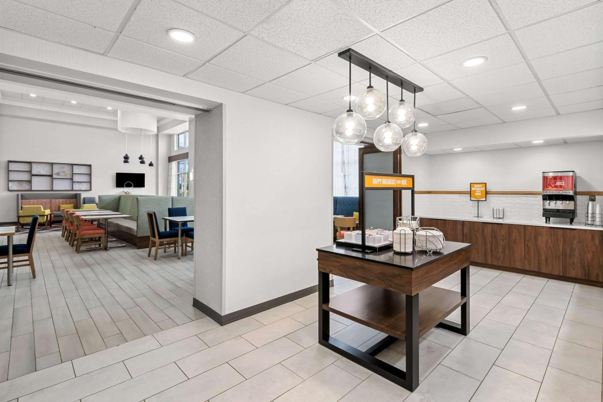 Hampton Inn & Suites Charlotte-Airport Buitenkant foto