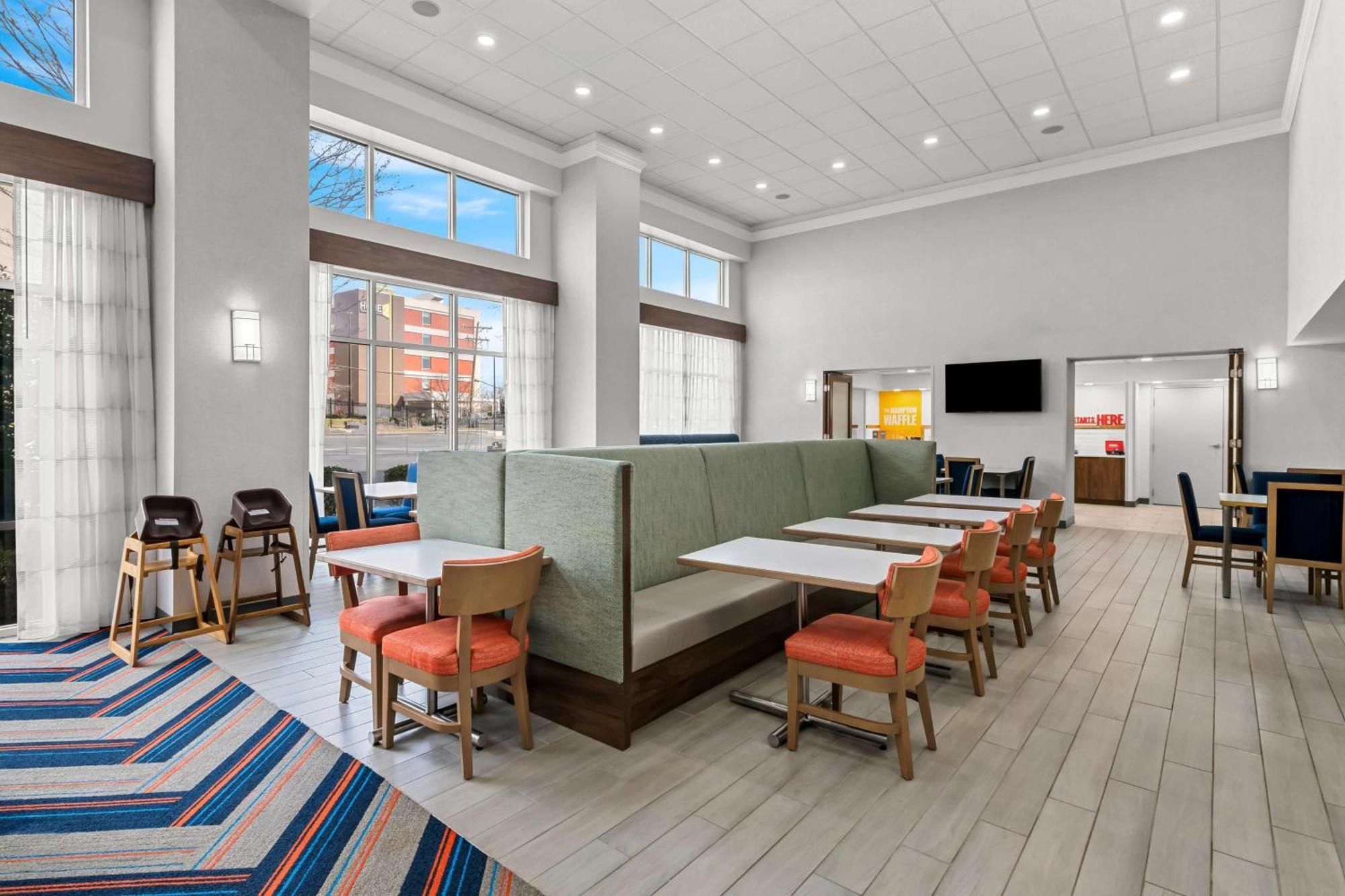 Hampton Inn & Suites Charlotte-Airport Buitenkant foto