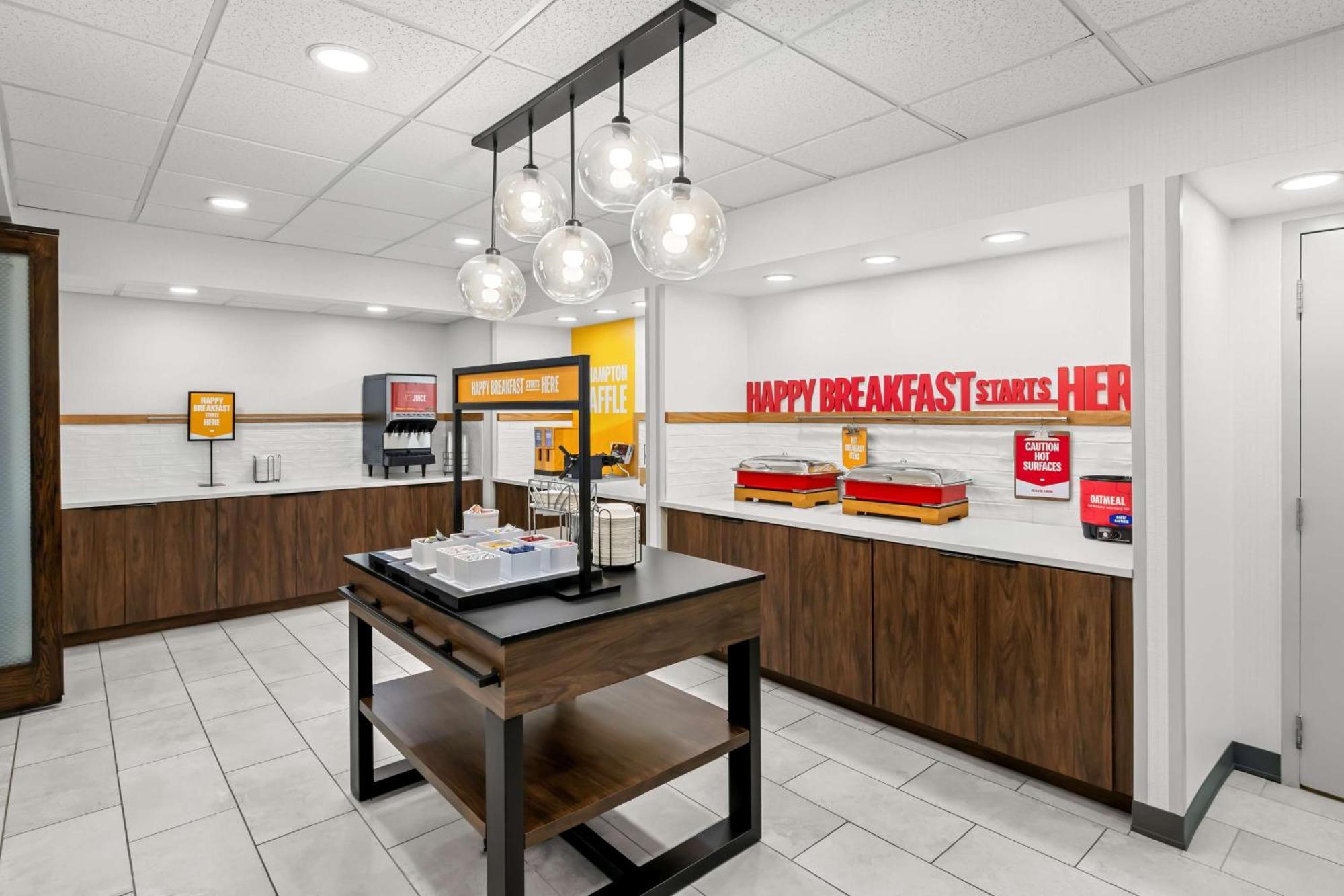 Hampton Inn & Suites Charlotte-Airport Buitenkant foto