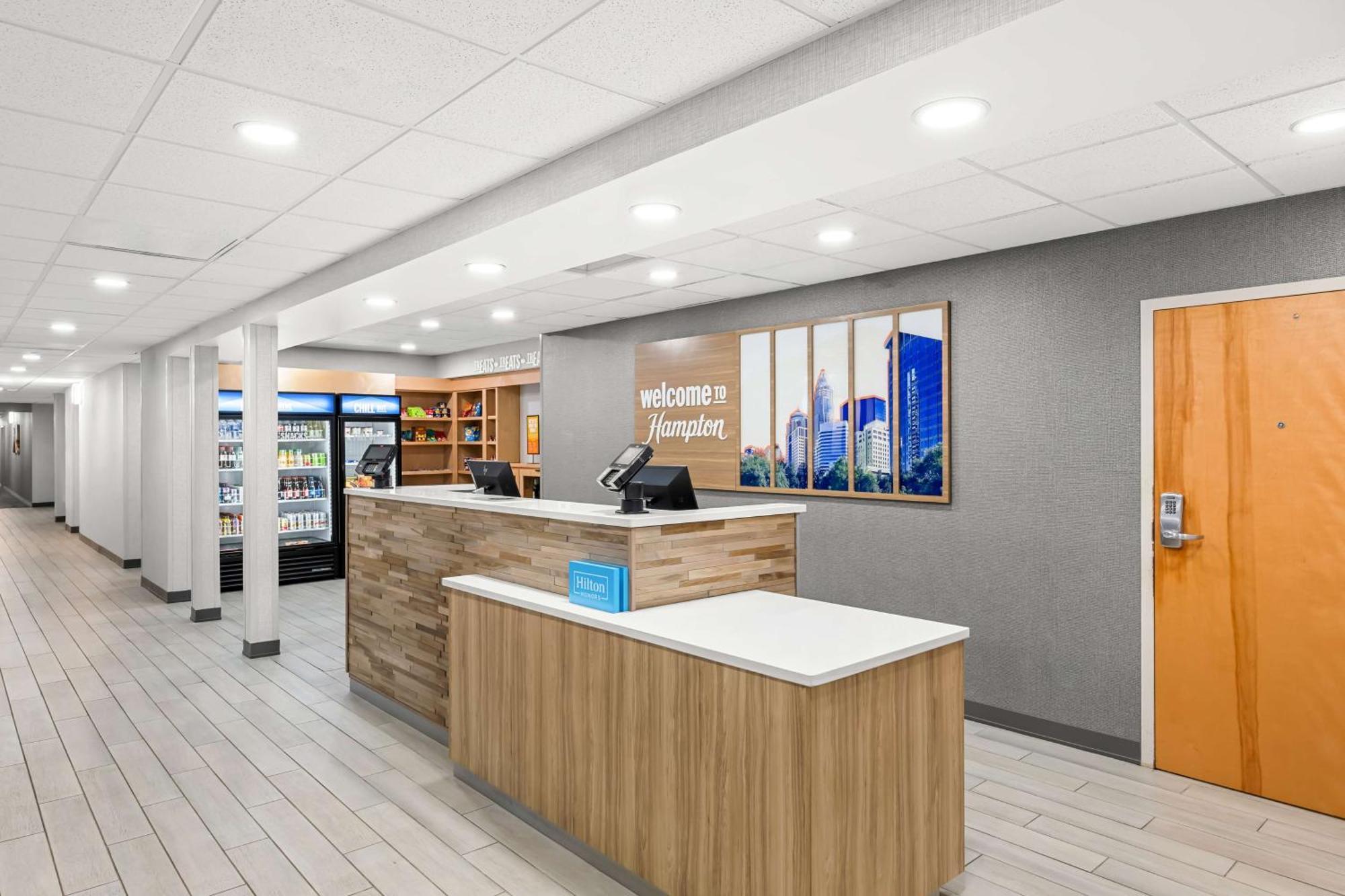 Hampton Inn & Suites Charlotte-Airport Buitenkant foto