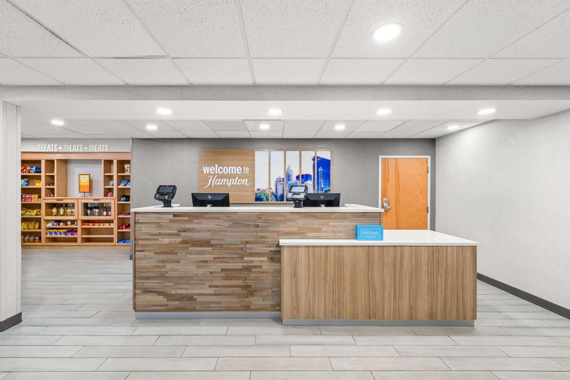 Hampton Inn & Suites Charlotte-Airport Buitenkant foto