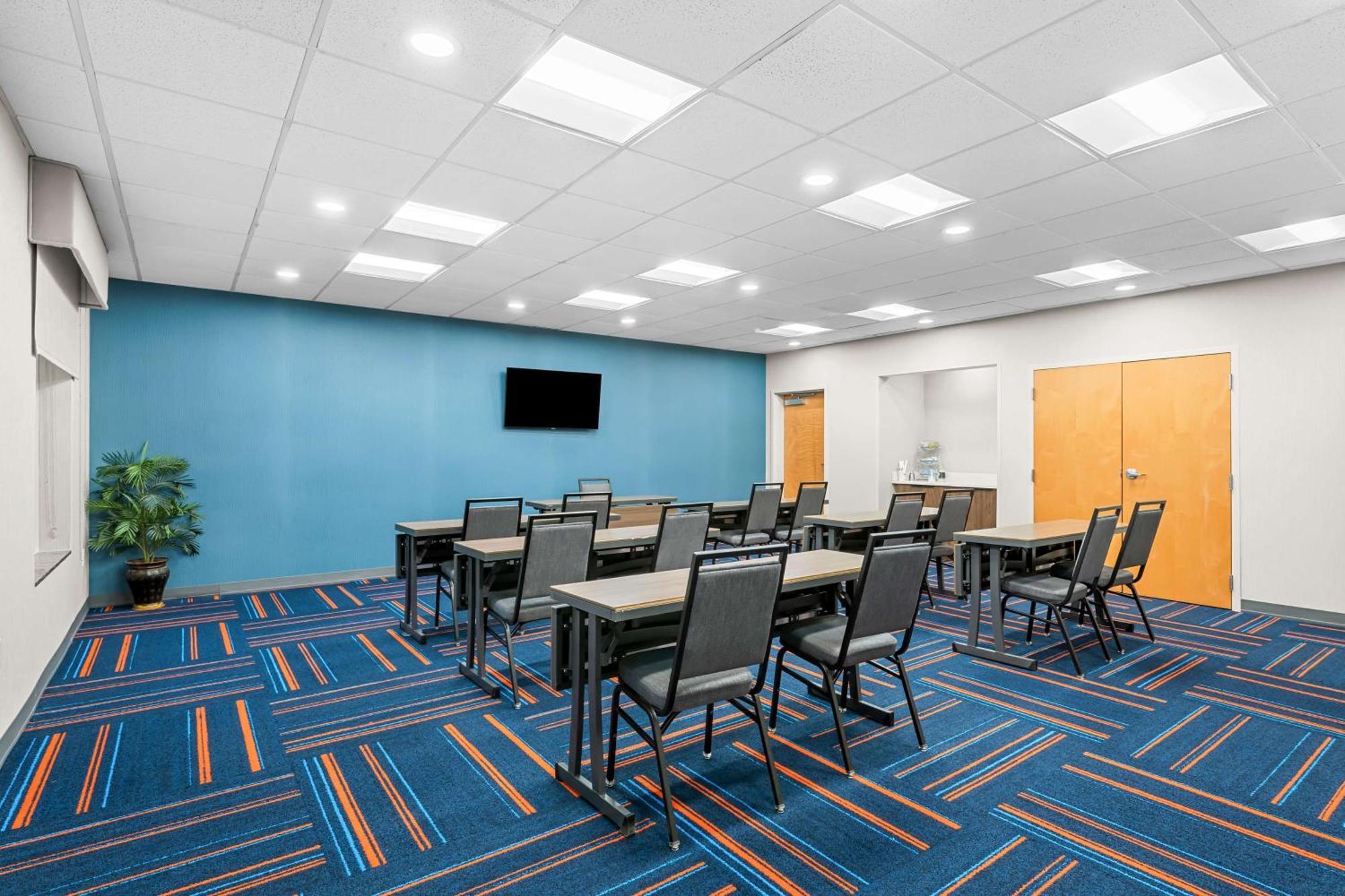 Hampton Inn & Suites Charlotte-Airport Buitenkant foto